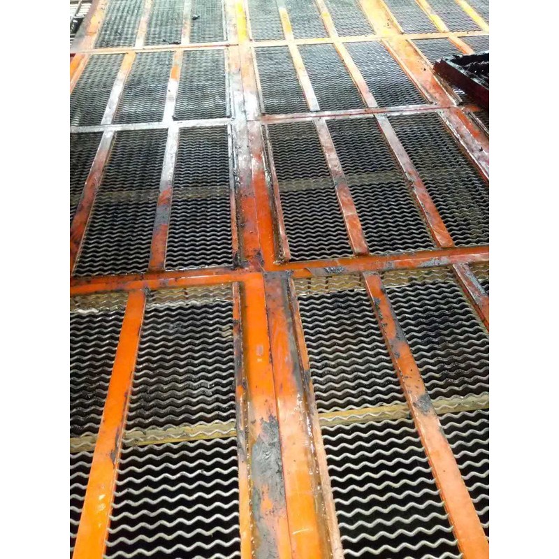 Polywedge Screen Panels (1) Modular Poly Wedge screen deck for vibrating screen equipment