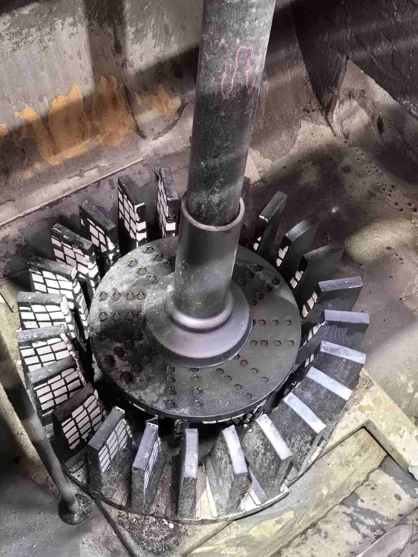 Flotation Rotor Installtion (1) Mining flotation wet end components for copper gold nickel and phosphate plants